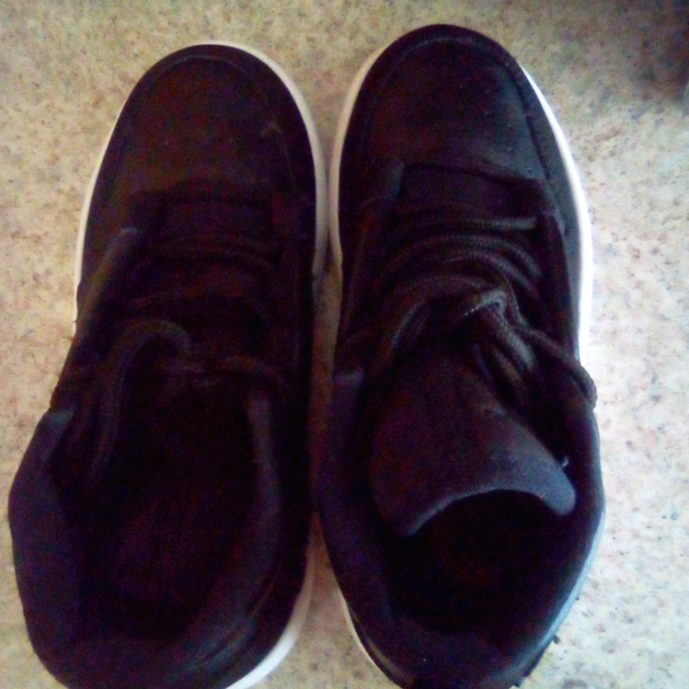 Kids Sneakers